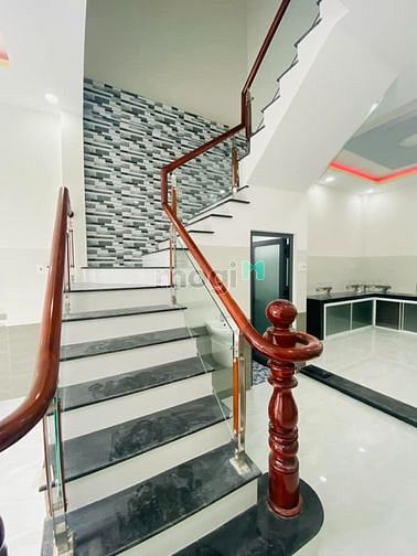 Hình ảnh Chia tài sản bán gấp nhà 1T1L đường Hòa Bình Tân Phú 52m2 1 tỷ 130 SHR