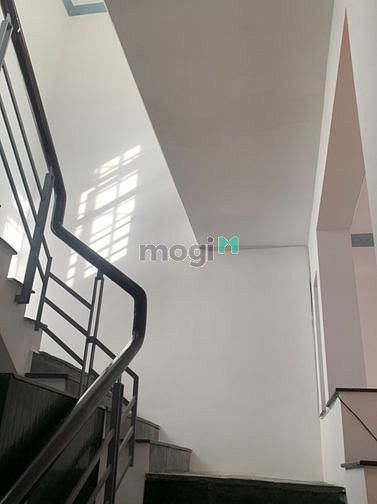 Hình ảnh Cho thuê nhà 2 tầng đường Hà Duy Phiên