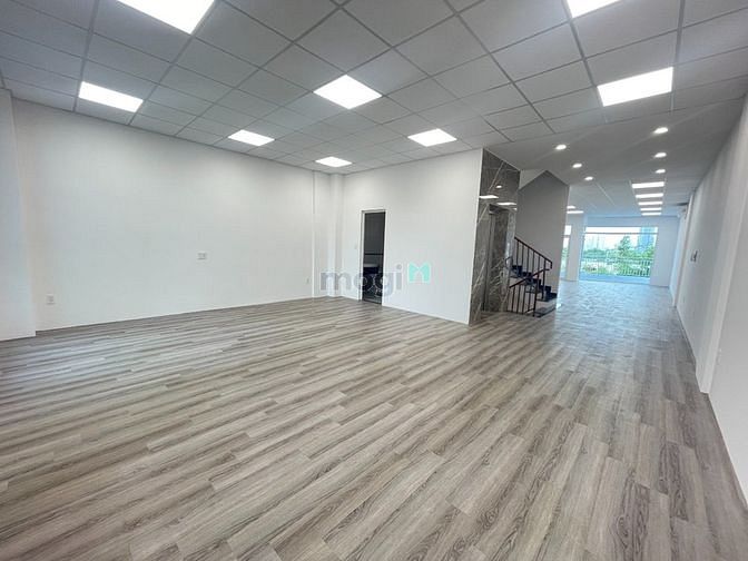 Hình ảnh Cho thuê 2  sàn Lakeview Thủ Thiêm, hoàn thiện .Gía 28 tr/ sàn.