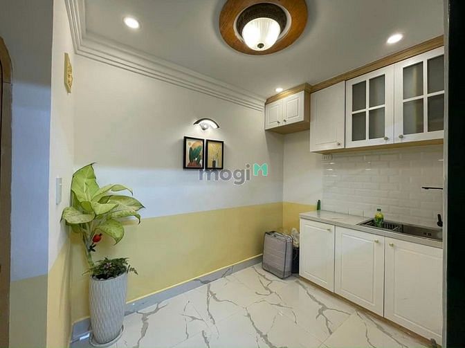 Hình ảnh Chỉ 1,8 tỷ có nhà quận 7, SHR, HXH, 4X6M 2 Tầng 2PN sát Lâm Văn Bền