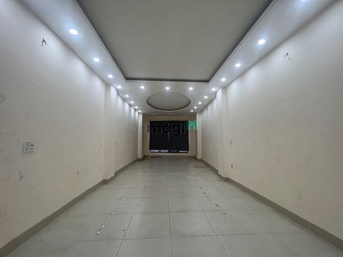 Hình ảnh Cho thuê nhà 2MT Bạch Đằng P2 Tân Bình 5 Lầu Thang máy nhà mới đẹp