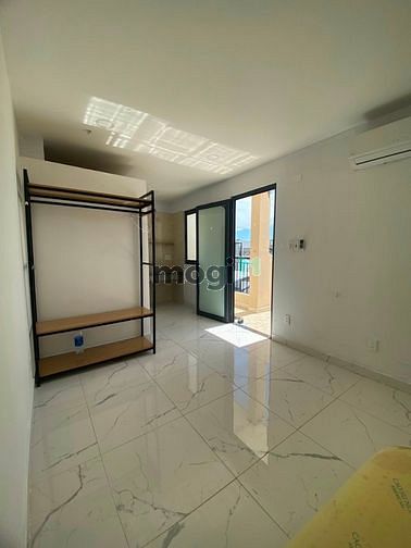 Hình ảnh Siêu phẩm ban công đến từ Tân phú sát HUFI