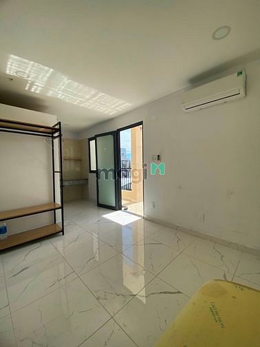 Hình ảnh Siêu phẩm ban công đến từ Tân phú sát HUFI