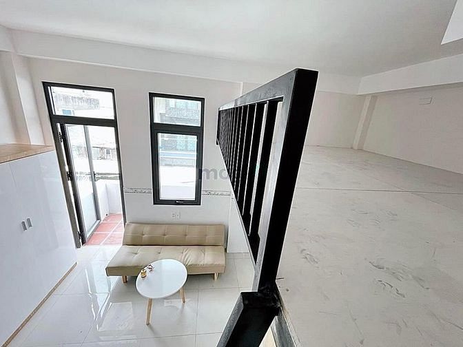 Hình ảnh Duplex cửa sổ ban công ở đc 4ng gần UEF HIU