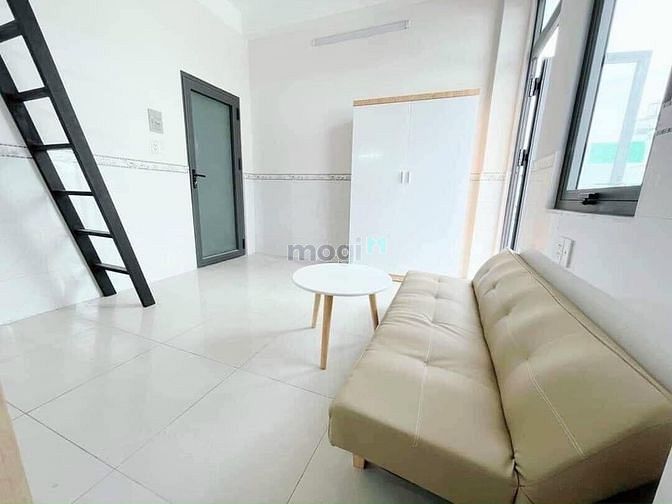 Hình ảnh Duplex cửa sổ ban công ở đc 4ng gần UEF HIU