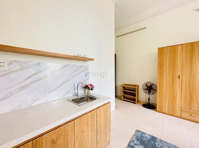 Hình ảnh Trống 1 Phòng Studio Ban Công Lớn Tại Quận 7, Giá Sinh Viên