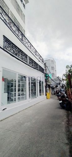 Hình ảnh Cho Thuê Mặt Bằng 10*4m Sân Thượng Ngay Lê Trọng Tấn, Đại Học Hufi