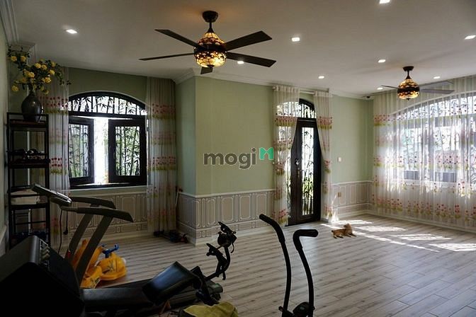 Hình ảnh Biệt thự hồ bơi Nguyễn Trọng Tuyển Tân Bình ngang 9.5m nở hậu 10,5m
