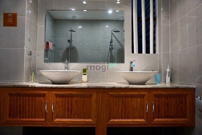 Hình ảnh Biệt thự hồ bơi Nguyễn Trọng Tuyển Tân Bình ngang 9.5m nở hậu 10,5m
