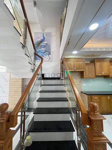 Hình ảnh NGỘP Bán Biệt Thự Mini Dát Vàng 56M2, 5 tầng ,hẻm 8m vỉa hè 1,1 TỶ