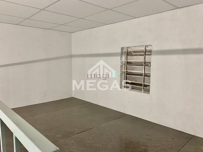 Hình ảnh Cho thuê phòng gác cao ngay Cao Đẳng Công Thương HCM