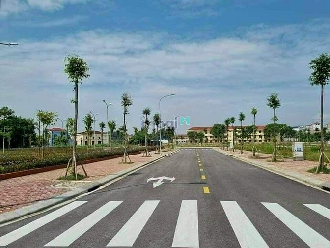 Hình ảnh Đất lô góc, vỉa hè, oto tránh. DT 60m2, MT 5m. Giá: 4.8 tỷ.