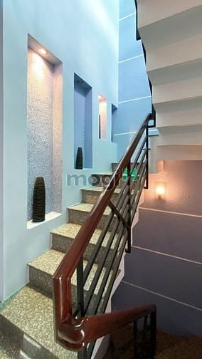 Hình ảnh Cho thuê nhà đường Cách Mạng Tháng 8, Quận 10 , Trệt 3 lầu 5PN