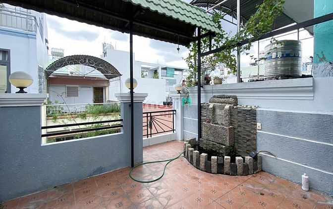 Hình ảnh Cho thuê nhà đường Cách Mạng Tháng 8, Quận 10 , Trệt 3 lầu 5PN