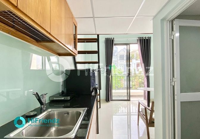 Hình ảnh Gác bancon full nt hỗ trợ cọc cạnh kcx vng cresentmall phu my hung q7