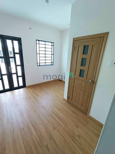 Hình ảnh Bán nhà Lạc Long Quân , Phường 8 , Tân Bình , 40 m2 ,1.2 tỷ