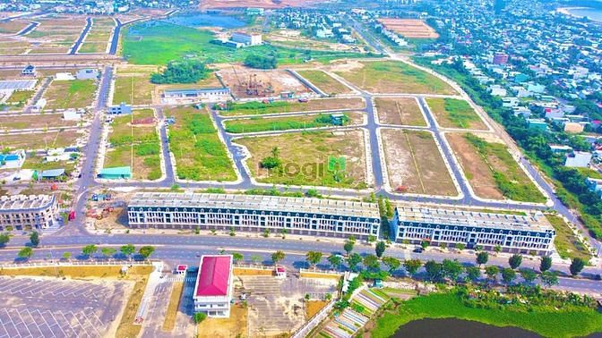 Hình ảnh Biệt thự 300m2 Lakeside Palace cần bán giá rẻ cho KH xây ở