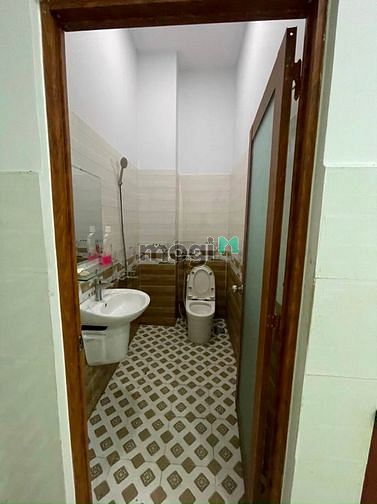 Hình ảnh Nhà 3 Lầu 4PN.5WC Khu Gò Xoài Hẻm 6m