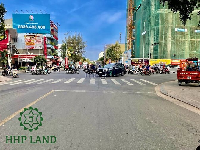 Hình ảnh Cho thuê lô đất full thổ cư 1.000m2 đường Hà Huy Giáp DT mặt tiền 40m