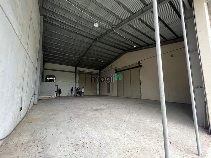Hình ảnh Cho thuê kho 240m2 mặt tiền đường Võ Chí Công
