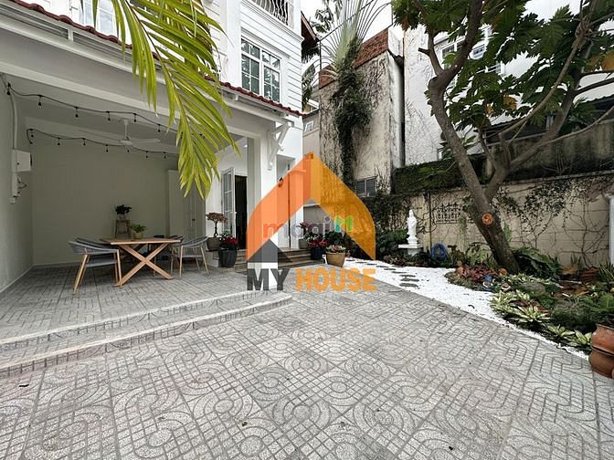 Hình ảnh Villa shynh đẹp trằng toát 220m2 giá 3500$