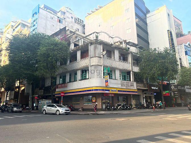 Hình ảnh Siêu phẩm mới ra Góc 2MT Lý Tự Trọng Quận 1 DT:11x22m