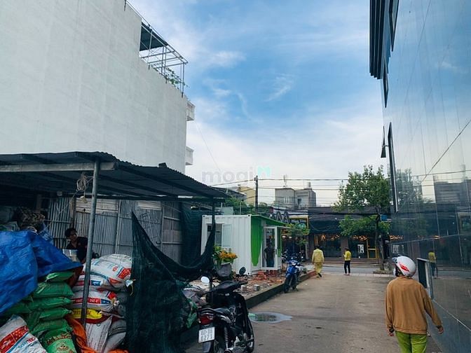 Hình ảnh Bán lô đất đẹp 69m2 cách đường Phan Trung 20m, hẻm xe hơi ra vào.