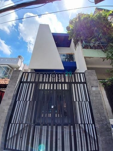 Hình ảnh Nhà MT Hẻm 8m đường Nhất Chi Mai, P.13 – (83.5m2) – 9.5 Tỷ.