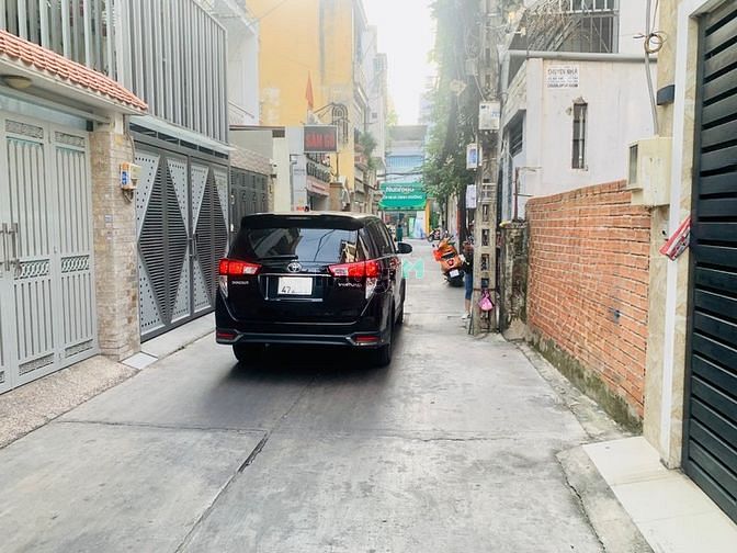Hình ảnh Nhà MT Hẻm 8m đường Nhất Chi Mai, P.13 – (83.5m2) – 9.5 Tỷ.