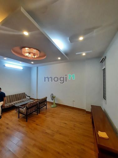 Hình ảnh Bán Nhà Long Biên, Phố Ngọc Thuỵ, Ô Tô Đỗ Cổng, Nhà Mới 40M, Giá 3.55