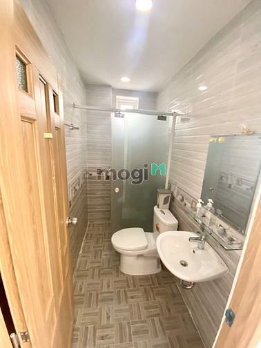 Hình ảnh 🍄🏡🍄 Chdv mới - balcon - có sẵn bếp điện, lò vi sóng,... 🍄🏡🍄