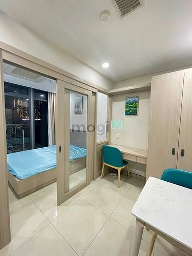 Hình ảnh CHCC có Bancol thoáng mát View đẹp _ Trần Hưng Đạo _ Q1