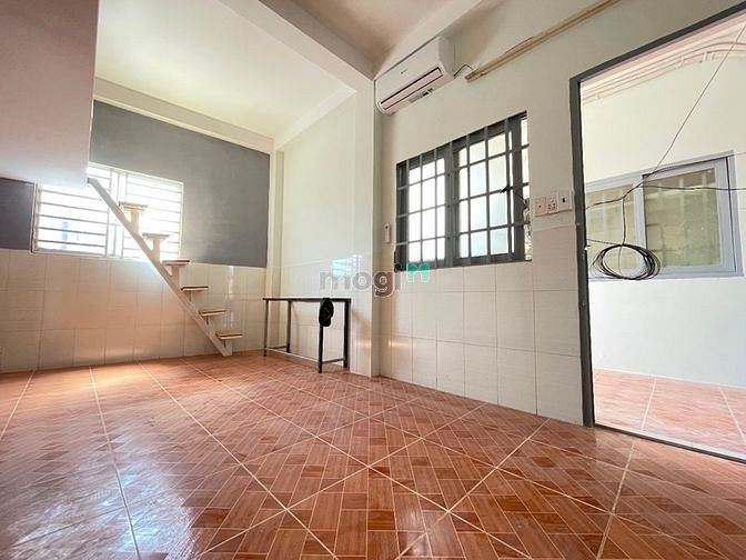 Hình ảnh Phòng có gác siêu rộng thoáng mát - Sát Văn Lang 2