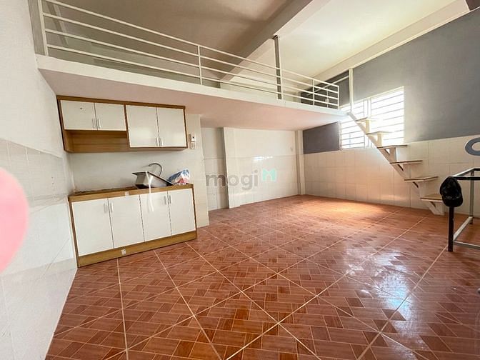 Hình ảnh Phòng có gác siêu rộng thoáng mát - Sát Văn Lang 2