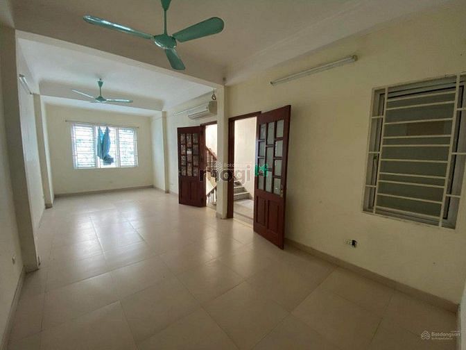 Hình ảnh Cho thuê nhà đẹp làm văn phòng Hoàng Mai