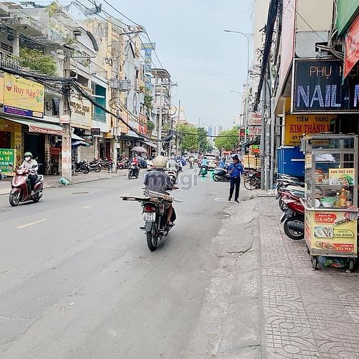 Hình ảnh Cho thuê nhà Góc 2 MT (siêu đẹp) Đường Phạm Văn Hai, P5, Tân Bình