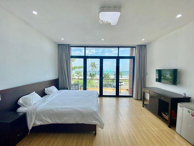 Hình ảnh Cho thuê Villa sân vườn 200m2 mặt tiền biển Sơn Trà – 2PN