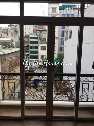 Hình ảnh Cho Thuê  2 Căn Liền Kề Lê Thánh Tôn, Q1 mới 100%