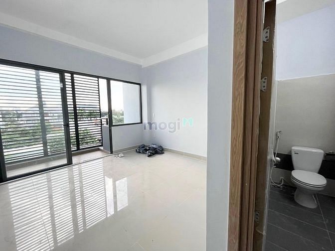 Hình ảnh Phòng Ban công riêng siêu thoáng mát gần ĐH VĂN LANG