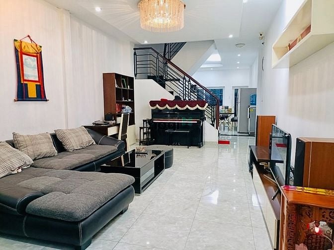 Hình ảnh Nhà Lê Văn Huân, P.13 – (4.5 x 30m) – 1 Lầu – 9.5 Tỷ.