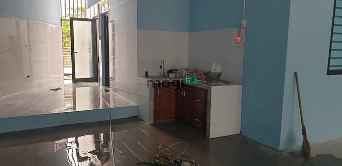 Hình ảnh Cho thuê kho mặt tiền đường Hoàng Văn Thái