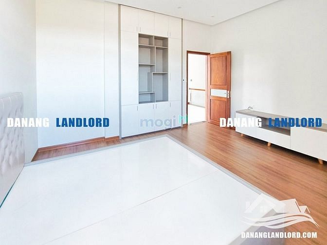 Hình ảnh Biệt thự 5PN hồ bơi gần cầu Thuận Phước - B836