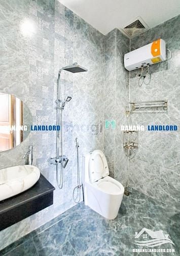 Hình ảnh Biệt thự 5PN hồ bơi gần cầu Thuận Phước - B836
