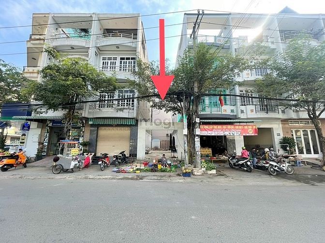 Hình ảnh Bán Lô Đất DT lớn 85m2 Mặt Tiền Chợ BửuLongBH.Chỉ:4Tỷ500Triệu.