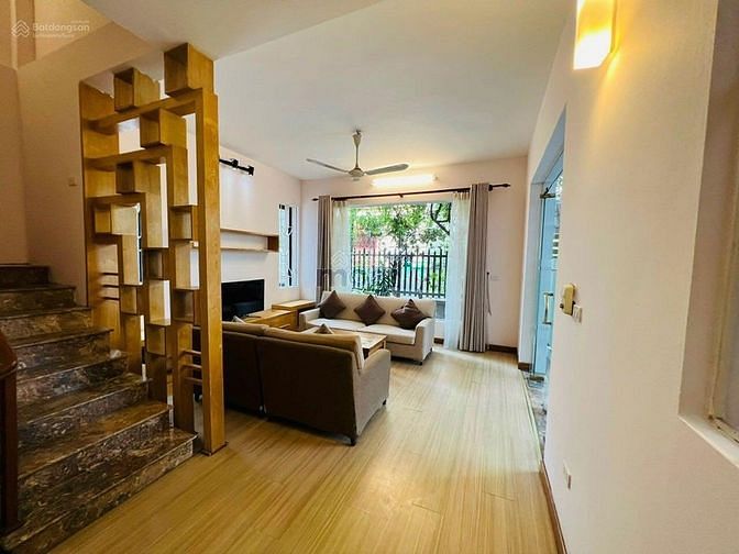Hình ảnh Cho thuê biệt thự Thảo Điền - Phong cách cổ điền - Có hồ bơi, sân vườn