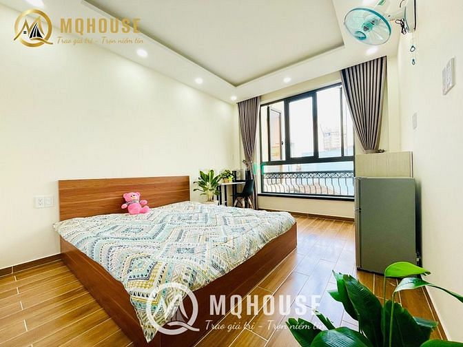 Hình ảnh Siêu Cửa Sổ gần CV Làng Hoa - Lê Văn Thọ