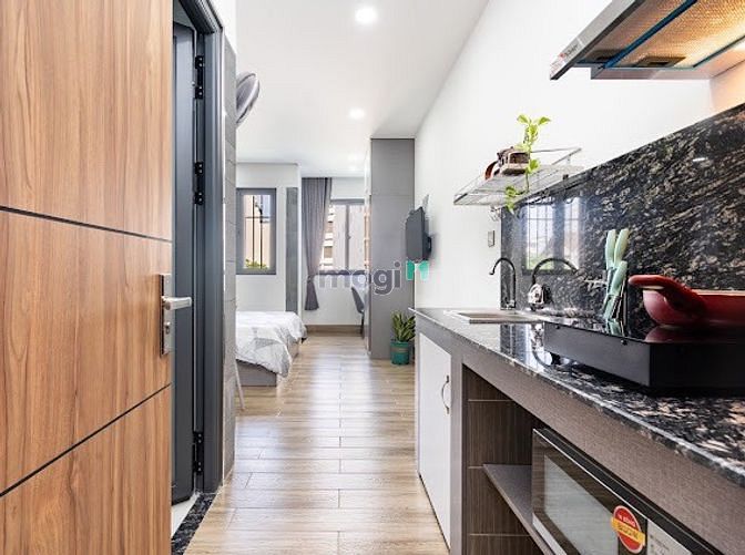 Hình ảnh 🌸 Em Vũ Cho Thuê Studio 30m2 Bancony mới Tinh 🍀 Gần Ngã Tư Hàng Xanh