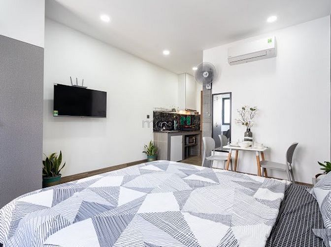 Hình ảnh 🌸 Em Vũ Cho Thuê Studio 30m2 Bancony mới Tinh 🍀 Gần Ngã Tư Hàng Xanh