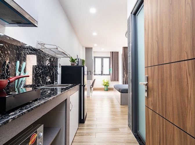 Hình ảnh 🌸 Em Vũ Cho Thuê Studio 30m2 Bancony mới Tinh 🍀 Gần Ngã Tư Hàng Xanh
