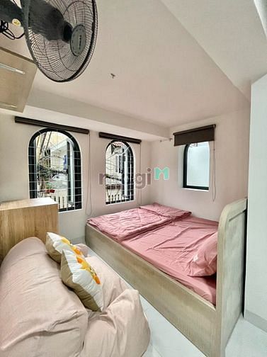 Hình ảnh Mb6623 nạp rút nhanh chóng studio cửa sổ lớn ngay trên Cách Mạng Tháng Tám